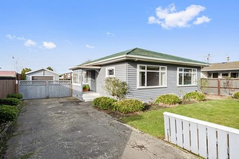 Photo of property in 766 Main North Road, Belfast, Christchurch, 8051