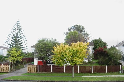 Photo of property in 141 Gossamer Drive, Pakuranga Heights, Auckland, 2010