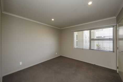 Photo of property in 1 Lorenzo Place, Kelvin Grove, Palmerston North, 4414