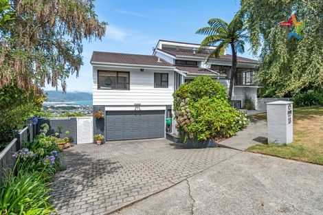 Photo of property in 18 Jacaranda Grove, Maungaraki, Lower Hutt, 5010