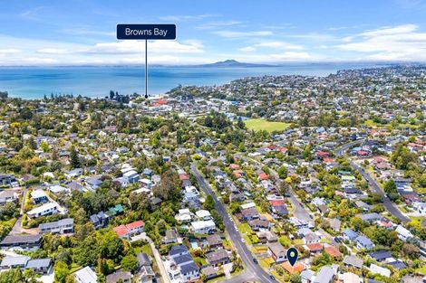 Photo of property in 71 Stapleford Crescent, Browns Bay, Auckland, 0630