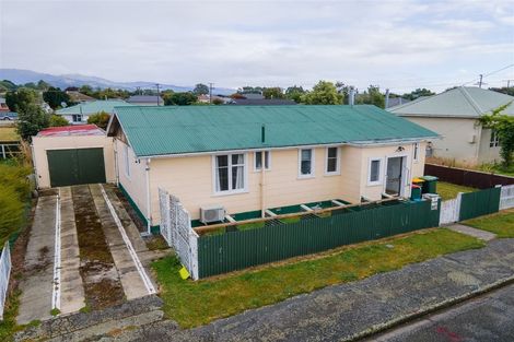 Photo of property in 4 Smith Street, Waimate, 7924