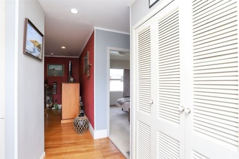 Photo of property in 44 Tudor Crescent, Chedworth, Hamilton, 3210