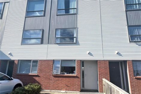 Photo of property in 15/2 Stone Street, Miramar, Wellington, 6022