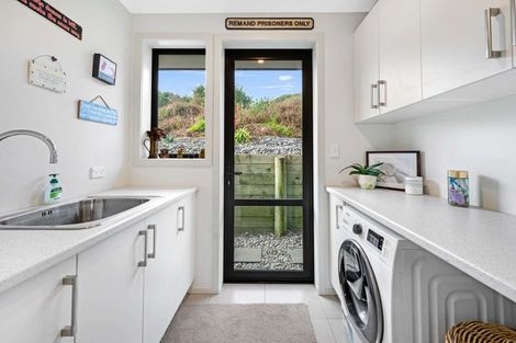 Photo of property in 45 Golf Vue Place, Castlecliff, Whanganui, 4501