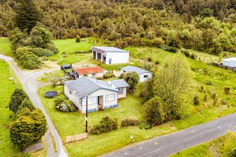 Photo of property in 14 Oxford Street, Taylorville, Greymouth, 7805