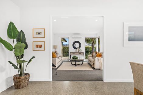 Photo of property in 17 Awanui Crescent, Matakana, Warkworth, 0985