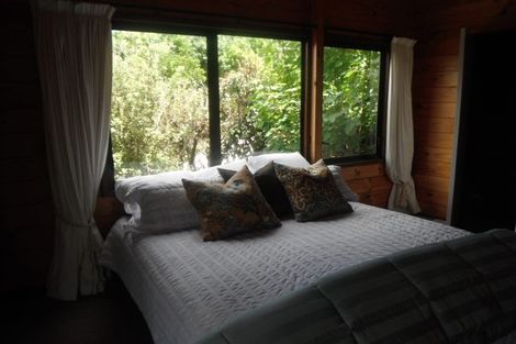 Photo of property in 10a Seaview Road, Paremata, Porirua, 5024