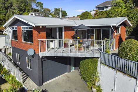 Photo of property in 3 Weston Street, Moturoa, New Plymouth, 4310