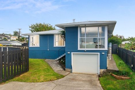 Photo of property in 60a Tiroroa Avenue, Te Atatu South, Auckland, 0610