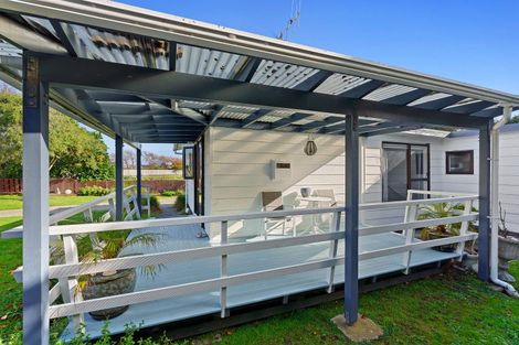 Photo of property in 17 Old Coach Road South, Otaki Beach, Otaki, 5512
