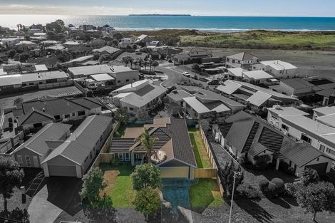 Photo of property in 47 Nautilus Drive, Papamoa Beach, Papamoa, 3118
