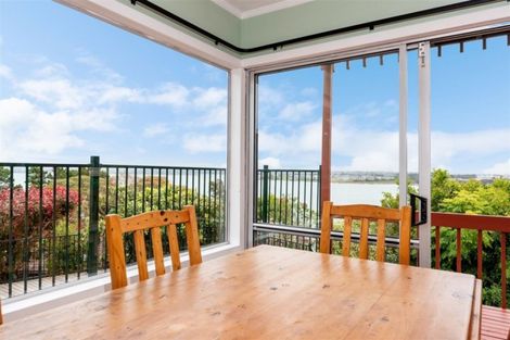 Photo of property in 2/41 Telstar Place, Beach Haven, Auckland, 0626