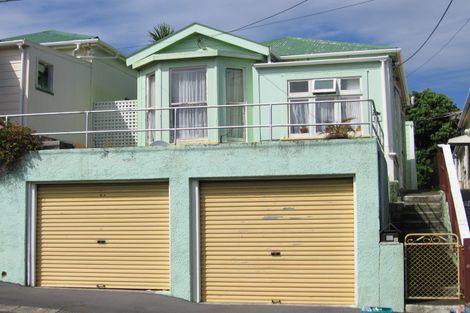 Photo of property in 10 Glendavar Street, Berhampore, Wellington, 6023