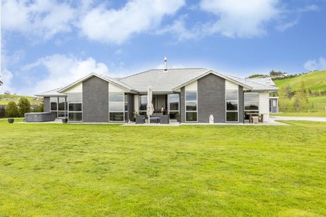 Photo of property in 52 Highlands Drive, Waipawa, 4210