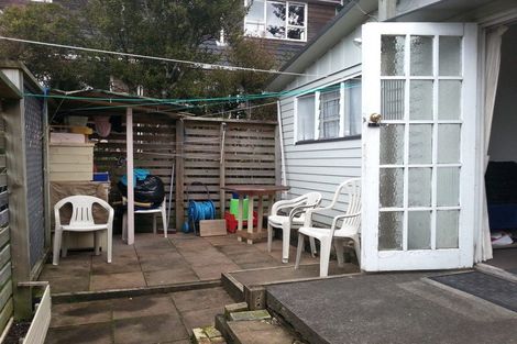 Photo of property in 2/30 Cresta Avenue, Beach Haven, Auckland, 0626