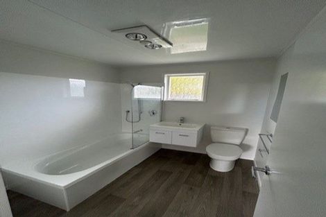 Photo of property in 24 Manaia View Road, One Tree Point, 0118