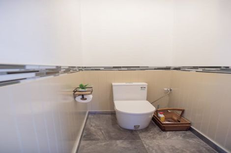 Photo of property in 18 Albert Street, Winton, 9720