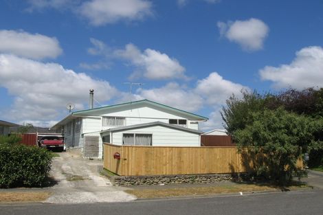 Photo of property in 32b Hartford Crescent, Totara Park, Upper Hutt, 5018