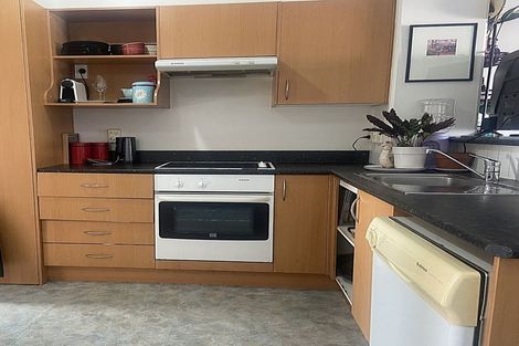 Photo of property in 6/3 Kelvin Grove, Te Aro, Wellington, 6011