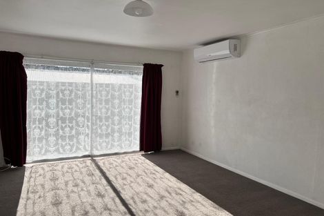 Photo of property in 68 Sutton Crescent, Papakura, 2110