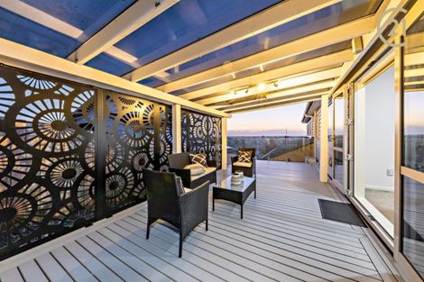 Photo of property in 134 Keri Vista Rise, Papakura, 2110