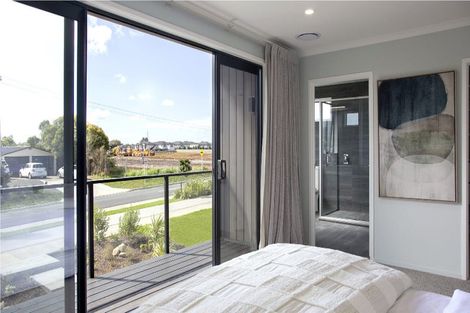 Photo of property in 230 Park Estate Road, Rosehill, Papakura, 2113