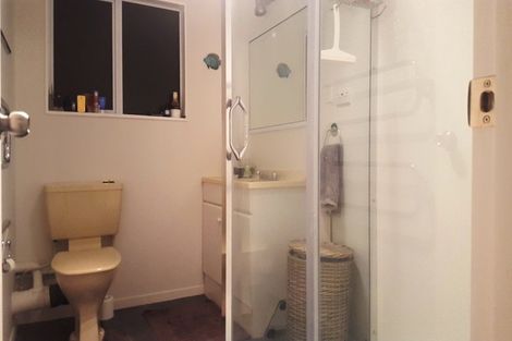 Photo of property in 1/19 Hauraki Crescent, Pinehill, Auckland, 0632