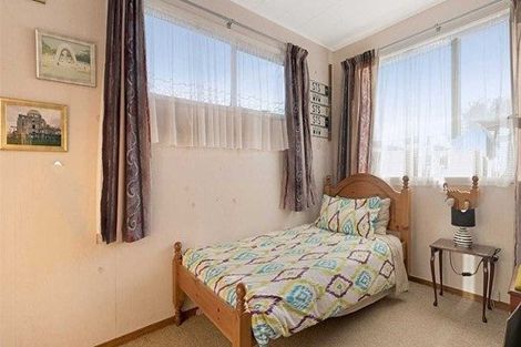 Photo of property in 21 Pankhurst Place, Sunnyvale, Auckland, 0612