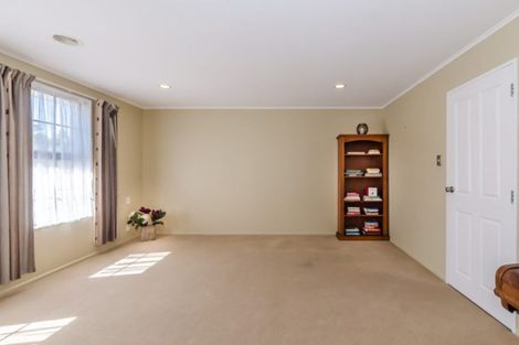 Photo of property in 34 Greenaway Road, Waikanae, 5036