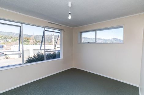 Photo of property in 1 Tiroiti Grove, Stokes Valley, Lower Hutt, 5019