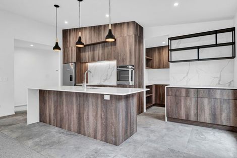 Photo of property in 7c Strandon Place, Strandon, New Plymouth, 4312