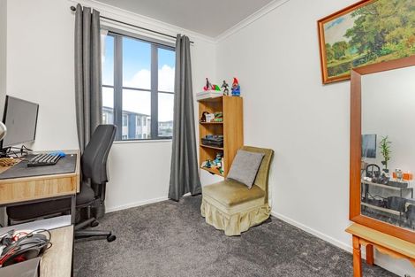 Photo of property in 65 Saddleback Crescent, Papakura, 2110