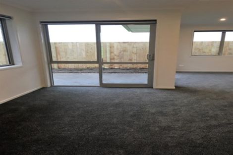 Photo of property in 35 Livingstone Drive, Papamoa Beach, Papamoa, 3118