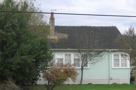 Photo of property in 142 Reynolds Street, Taita, Lower Hutt, 5011