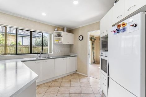 Photo of property in 5 Foxley Place, Burswood, Auckland, 2013