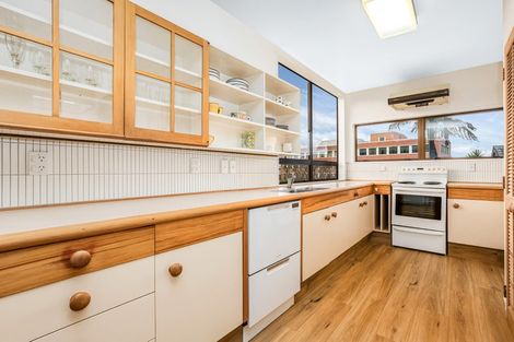 Photo of property in 26 Glasgow Street, Kelburn, Wellington, 6012