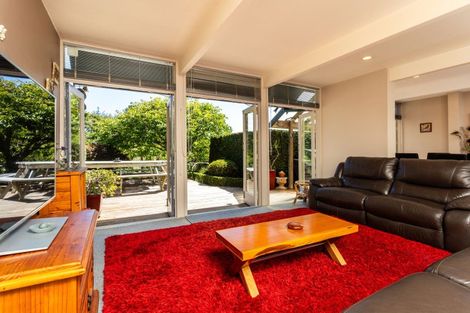 Photo of property in 6 Learmonth Avenue, Birkenhead, Auckland, 0626