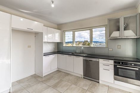 Photo of property in 21 Routley Drive, Glen Eden, Auckland, 0602