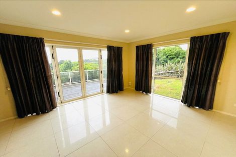 Photo of property in 10 Michael Bosher Way, Flat Bush, Auckland, 2019