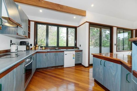 Photo of property in 1008c East Coast Road, Fairview Heights, Auckland, 0630