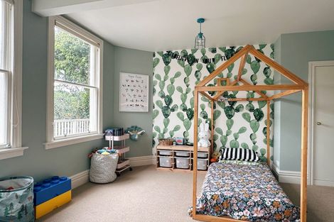 Photo of property in 9 May Avenue, Hospital Hill, Napier, 4110