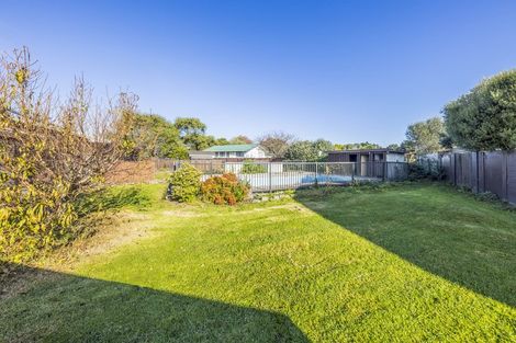 Photo of property in 9 Blanes Road, Weymouth, Auckland, 2103