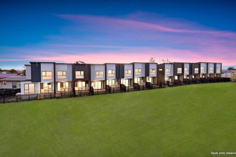 Photo of property in 5/17 Barneys Farm Road, Clendon Park, Auckland, 2103