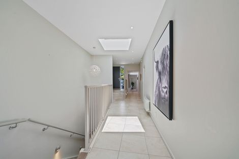 Photo of property in 34 Arahiwi Grove, Tirohanga, Lower Hutt, 5010