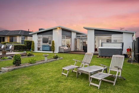Photo of property in 16 Holyoake Terrace, Omokoroa, 3114