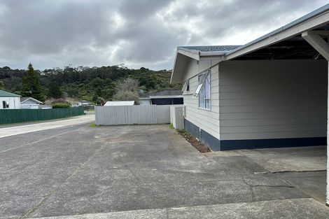 Photo of property in 10 Camphora Place, Ranui, Auckland, 0612