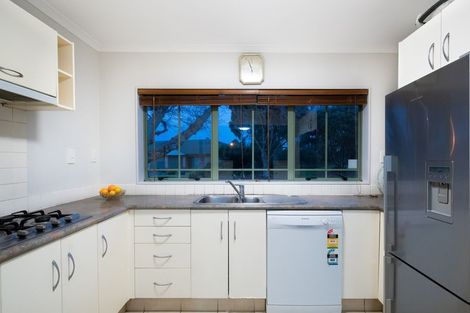 Photo of property in 8 Craiburn Street, Ranui, Auckland, 0612