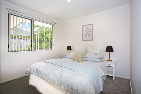 Photo of property in 8 Marlon Lane, East Tamaki, Auckland, 2016