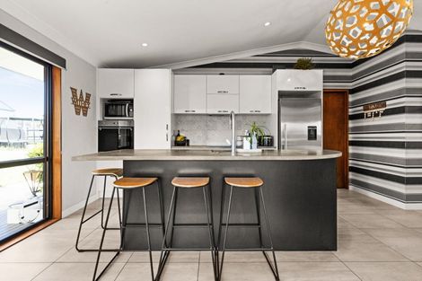 Photo of property in 1 Spriggs Crescent, Greenmeadows, Napier, 4112